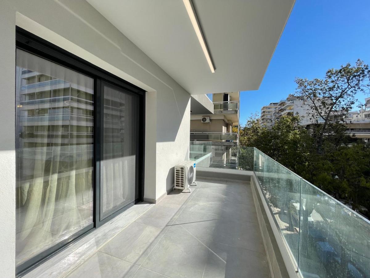 Modern Apartments Near Marina Flisvos Atenas Exterior foto