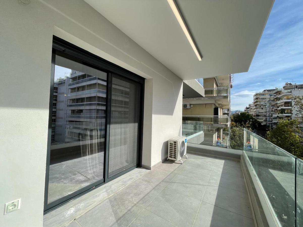 Modern Apartments Near Marina Flisvos Atenas Exterior foto