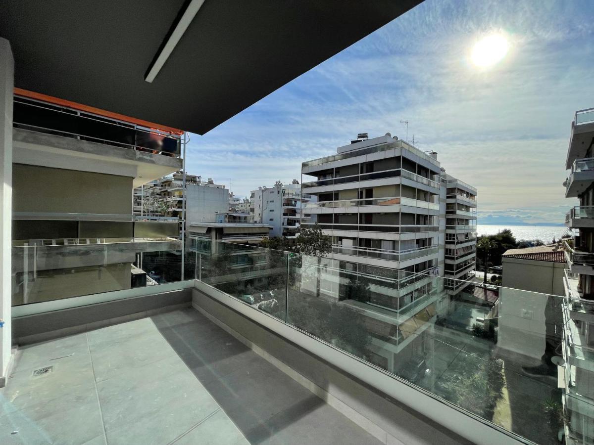 Modern Apartments Near Marina Flisvos Atenas Exterior foto